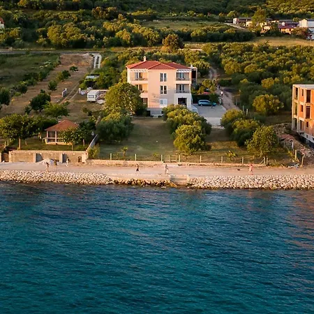 Diana Apartman